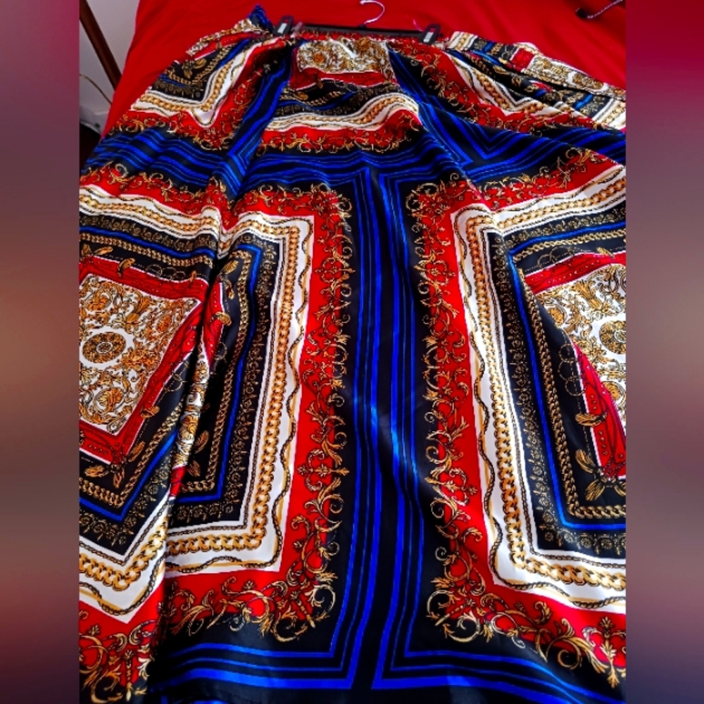 Colorful faux silk Maxi skirt with tie in the front in size 1 x